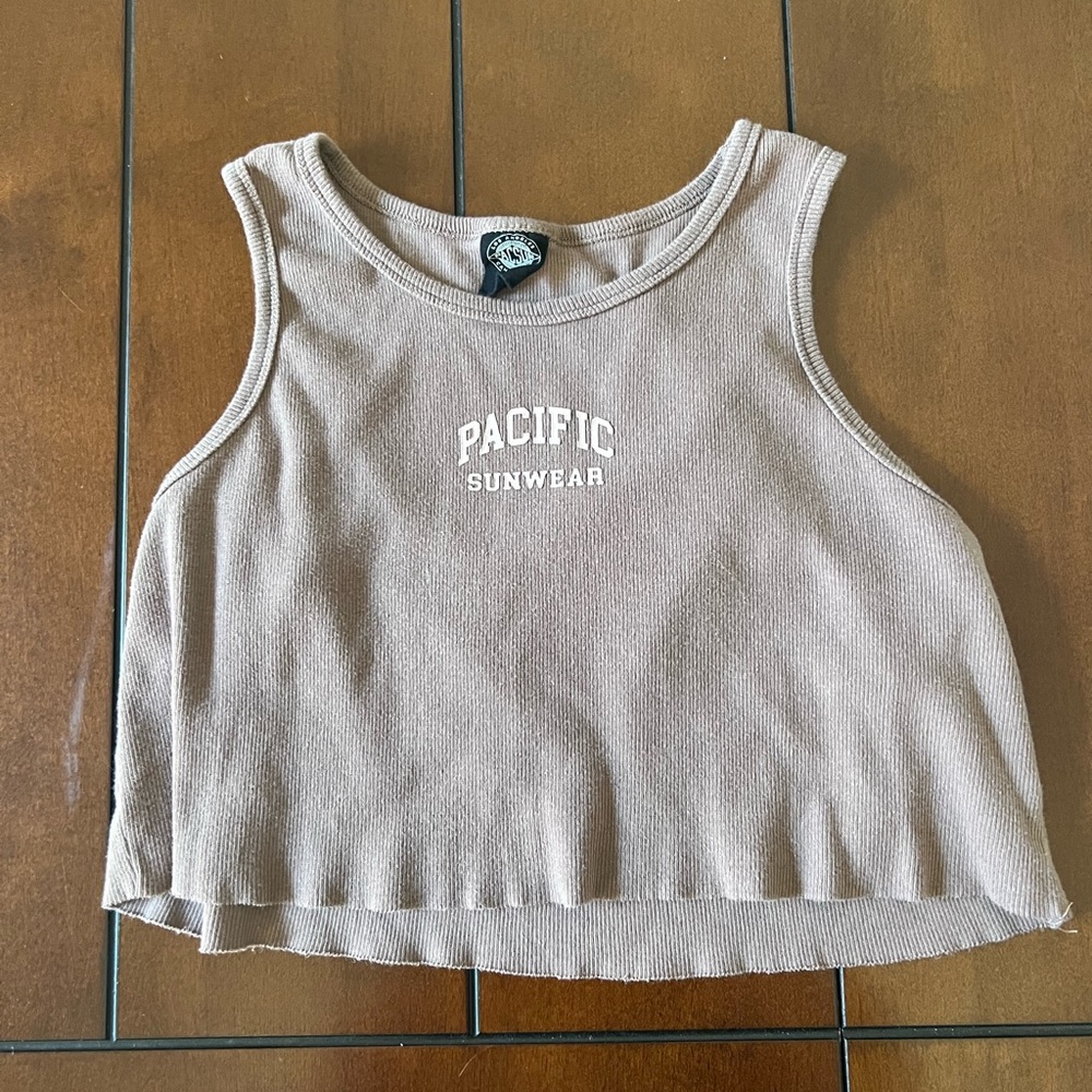 Crop top